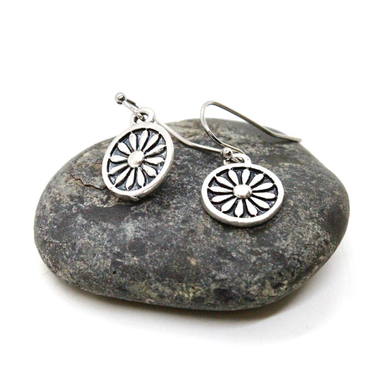 Dark Daisy Small Earrings E9-016