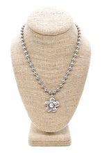 Load image into Gallery viewer, Simple Daisy Pendant Convertible Silver Chain Necklace