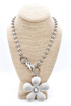 Load image into Gallery viewer, Large Flower Pendant Convertible Silver Chain Necklace