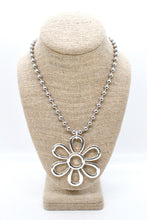 Load image into Gallery viewer, Summer Daisy Pendant Convertible Silver Chain Necklace