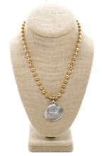 Load image into Gallery viewer, Luxury Seashell Charm Convertible Gold Chain Necklace