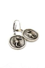 Load image into Gallery viewer, Seahorse Charm Convertible Silver Chain Necklace
