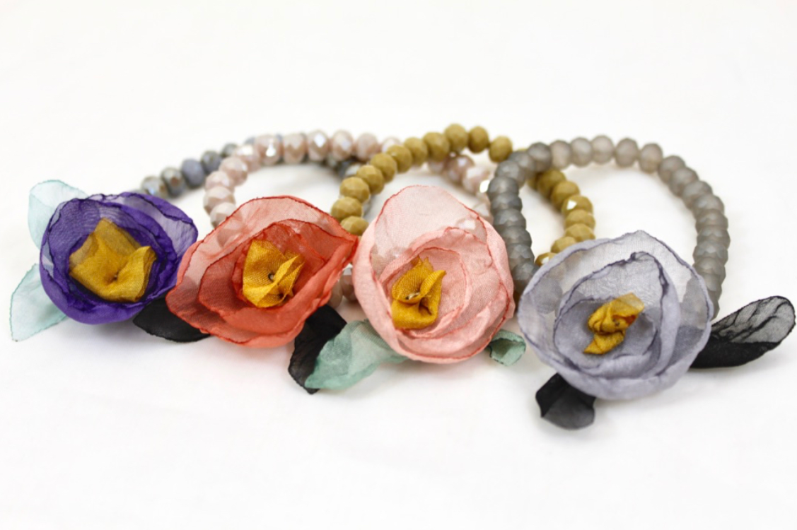 Crystal and Flower Stretch Bracelet -The Classics Collection- B1-968