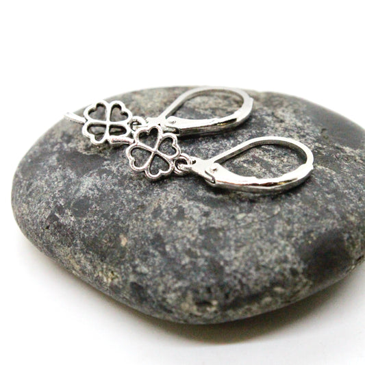 Mini Shamrock Small Earrings - E9-028