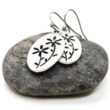 Load image into Gallery viewer, Wild Flowers Small Earrings
