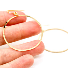 Load image into Gallery viewer, Simple Large Gold Hoop Earrings - E1-004
