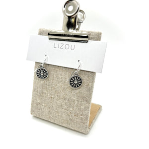 Dark Daisy Small Earrings E9-016