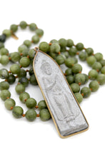 Load image into Gallery viewer, Buddha Necklace 48 - Green Agate
