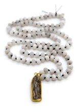Load image into Gallery viewer, Buddha Necklace 50 - White Lace Agate
