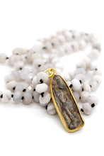 Load image into Gallery viewer, Buddha Necklace 50 - White Lace Agate
