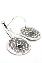 Load image into Gallery viewer, Heart Disc Hoop Earrings - E122
