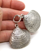 Load image into Gallery viewer, Luxury Seashell Charm Earrings - E9-25378
