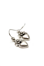 Load image into Gallery viewer, Mini Silver Heart Flower Charm Convertible Gold Chain Necklace
