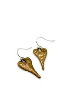 Load image into Gallery viewer, Brass Elongated Heart Charm Convertible Gold Chain Necklace
