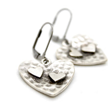 Load image into Gallery viewer, Hammered Hearts Earrings - E9-37338
