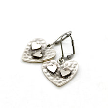 Load image into Gallery viewer, Hammered Hearts Earrings - E9-37338
