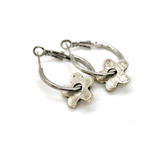 Load image into Gallery viewer, Flower Silver Hoop Earrings - E9-116S
