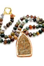 Load image into Gallery viewer, Buddha Necklace 143 - Indian Agate Faceted Short Stone Necklace
