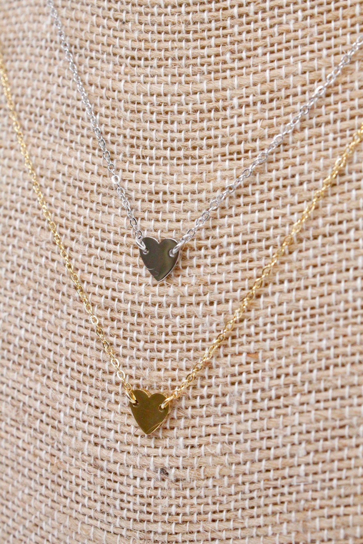 Delicate Heart Short Chain Necklace Silver or Gold -Tiny Collection- N3-010