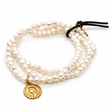 Load image into Gallery viewer, Mini Freshwater Pearl Cluster Stretch French Religious Medal Bracelet - FMB06B
