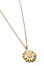 Load image into Gallery viewer, Simple 24K Gold Plate Daisy Flower Pendant Short Necklace -French Flair Collection- N2-2245
