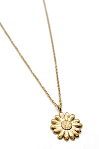 Simple 24K Gold Plate Daisy Flower Pendant Short Necklace -French Flair Collection- N2-2245