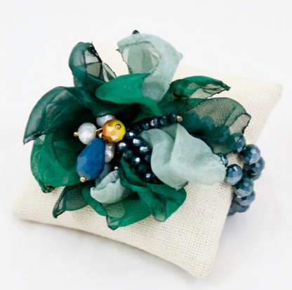 Crystal and Flower Stretch Bracelet  -The Classics Collection- B1-973