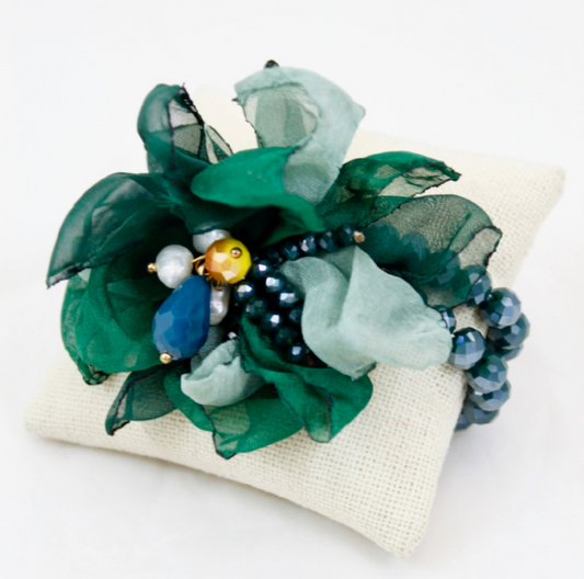 Crystal and Flower Stretch Bracelet  -The Classics Collection- B1-973