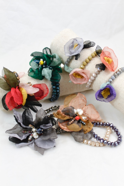 Crystal and Flower Stretch Bracelet  -The Classics Collection- B1-973