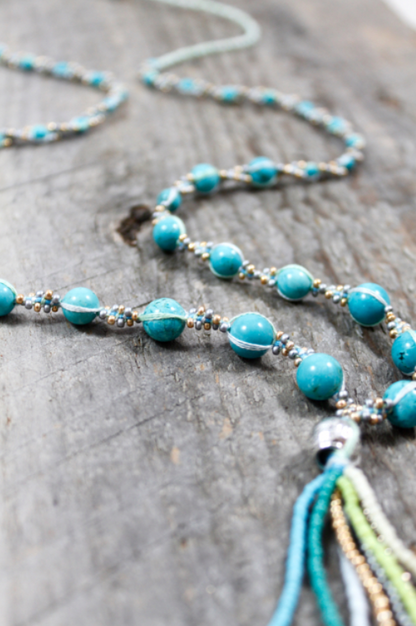 Hand Woven Turquoise Stone Necklace -Luxury Collection- NL-061