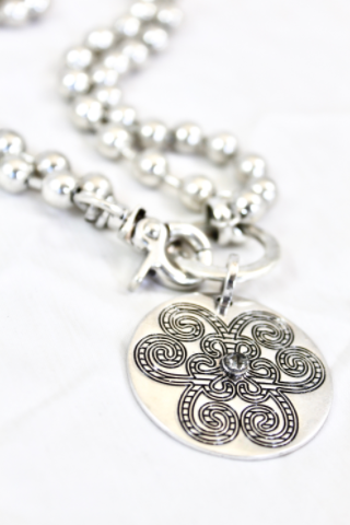 Large Design Disc to Wear Short or Long -The Classics Collection- N2-065