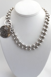 Large Design Disc to Wear Short or Long -The Classics Collection- N2-065