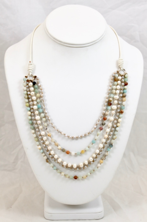 Freshwater Pearl Hand Knotted Short Necklace on Genuine